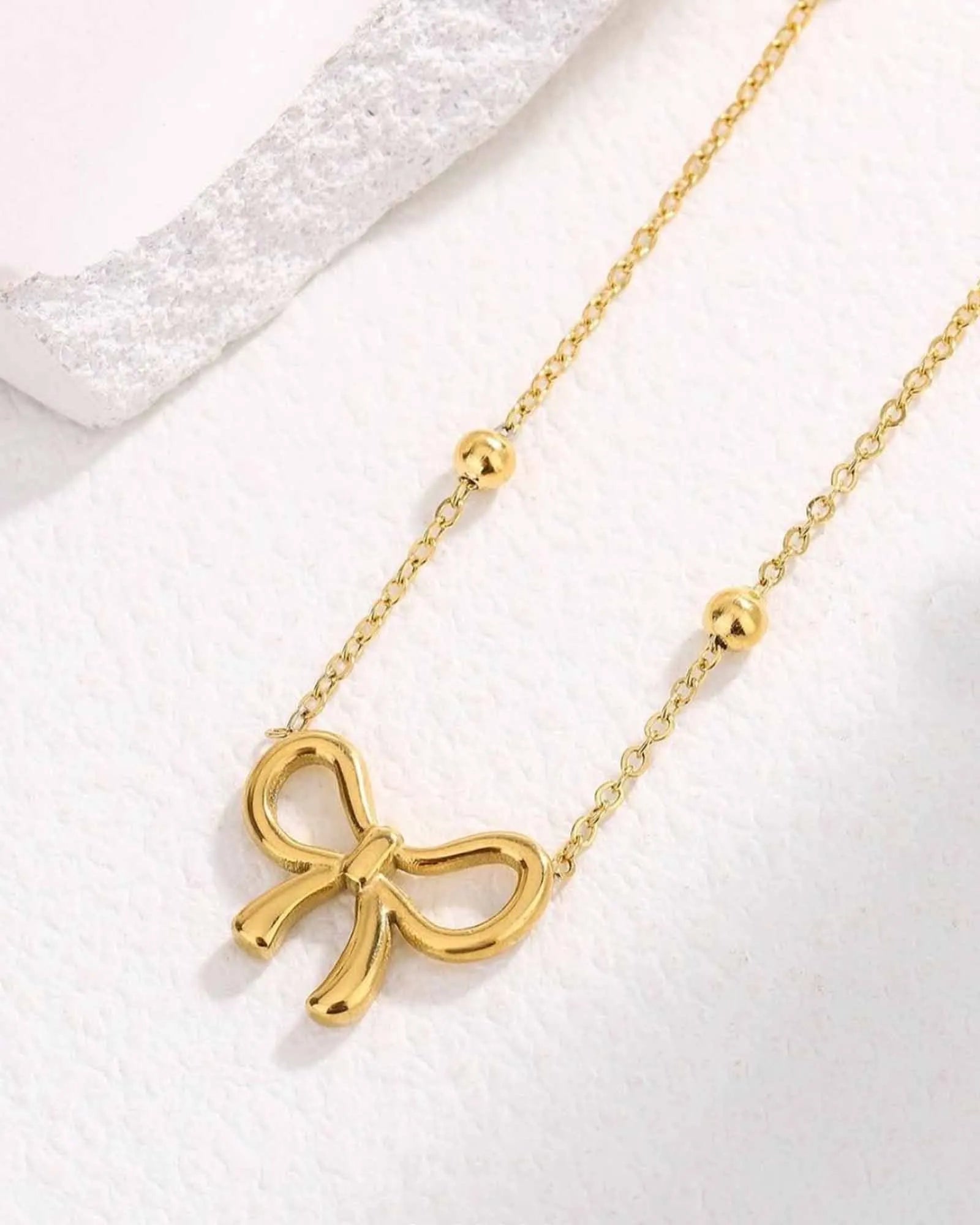 Dainty Bow Necklace, 18K Gold Plated Stainless Steel, 43+5 cm Chain Length